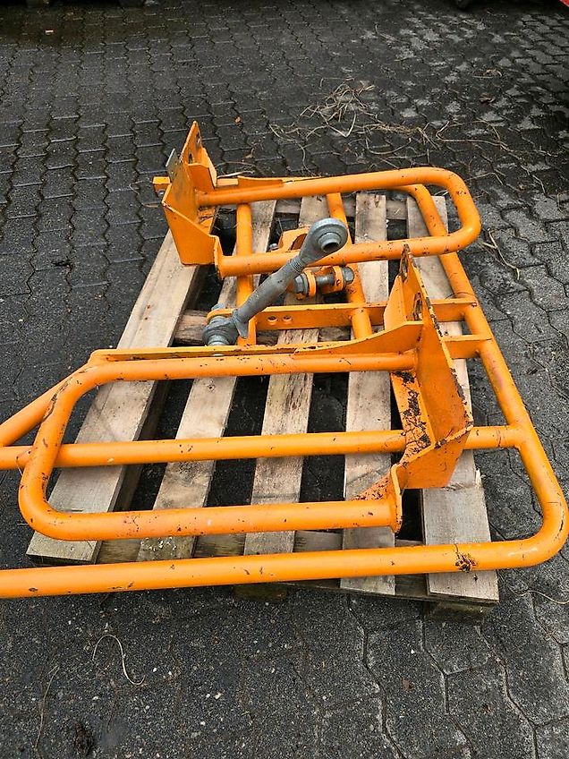 mulag Seitenanfahrschutz Lampenbügel für Unimog U 300 400 500 UGE UGN 405/12 405/10 Böschungsmäher Böschungsmulcher MHU 800 ME 700 Stoßstange Lampenschutzbügel