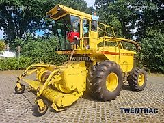 New Holland 2305 zelfrijdende hakselaar