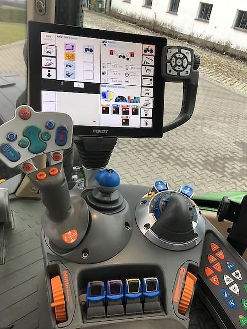 Fendt 718 vario profi plus