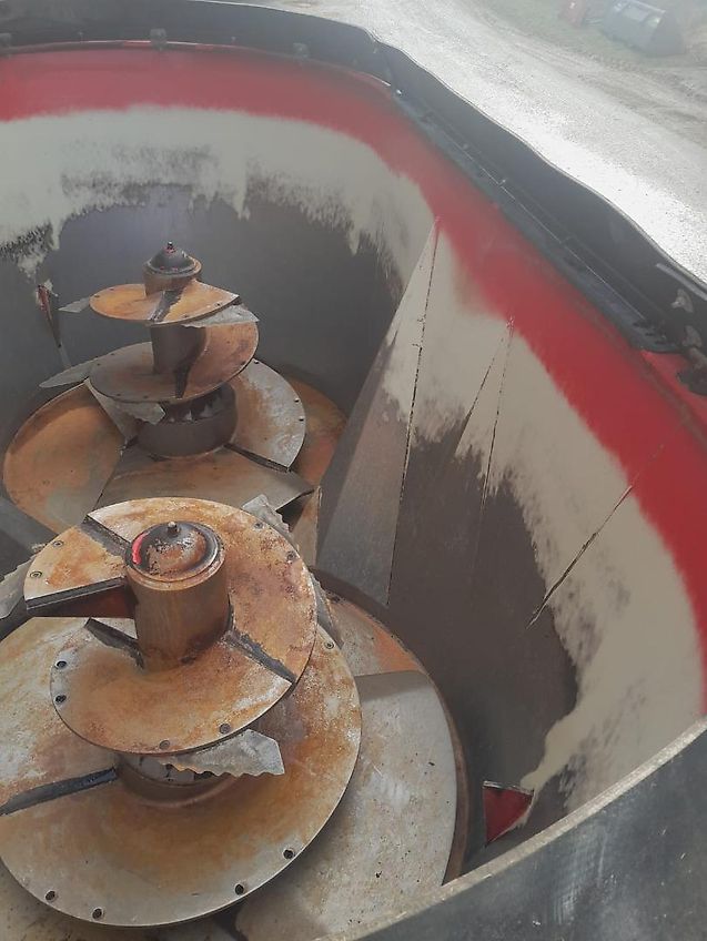 Trioliet Solomix 2-1500 mit Aufsatz auf 17 m³/Mischwagen