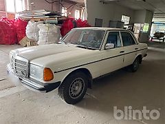 Daimler-Benz Mercedes 240D W123