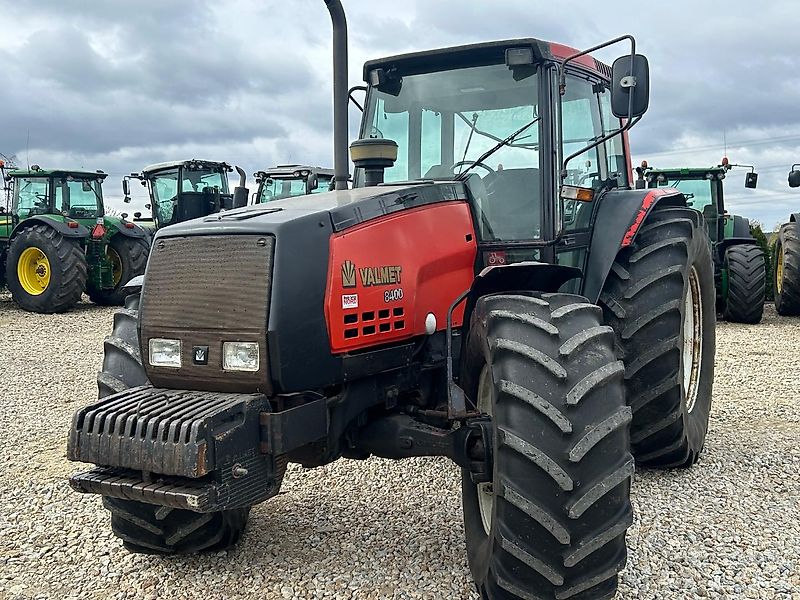 Valtra 8400