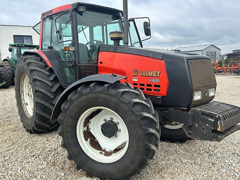 Valtra 8400