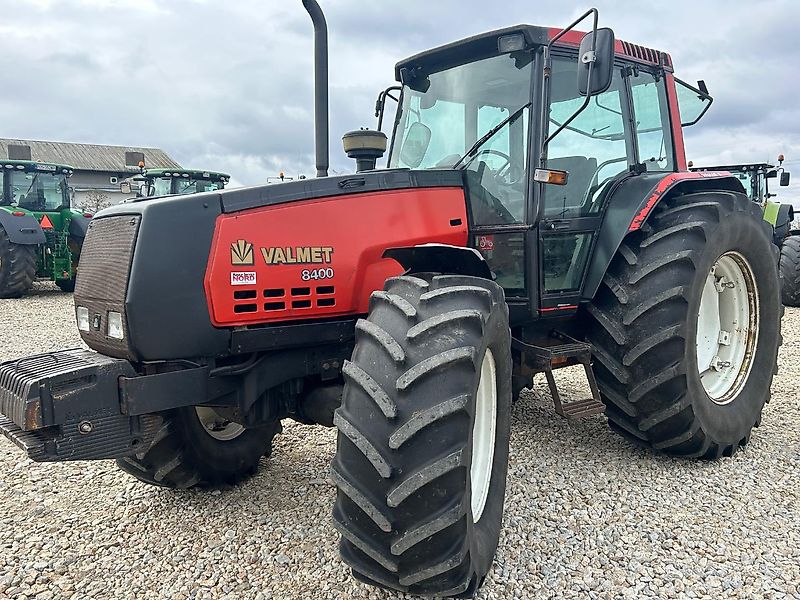 Valtra 8400
