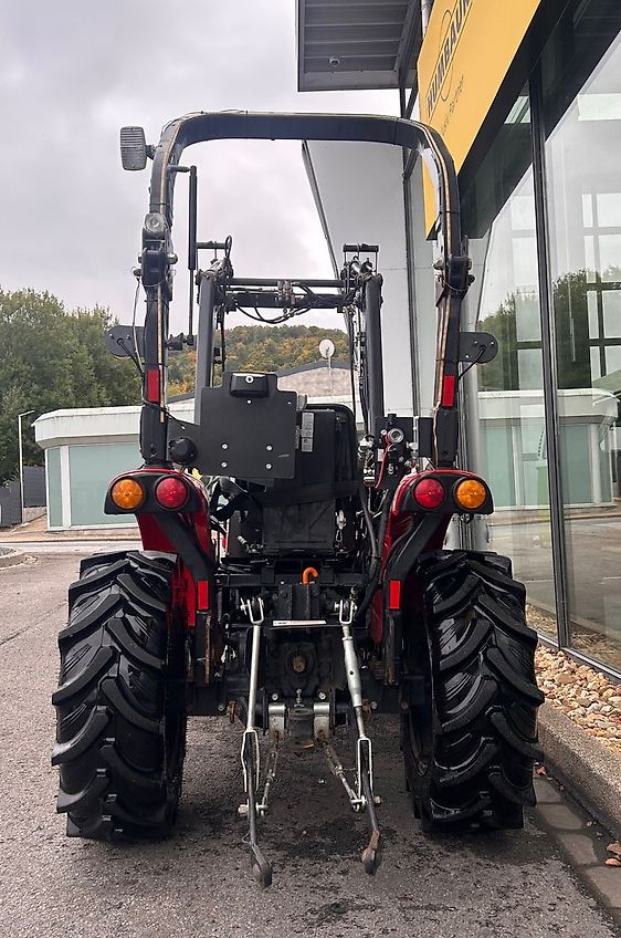 Branson Kukje 2500hL Schlepper, Frontlader