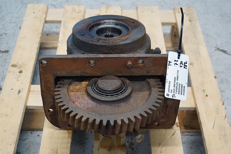 New Holland 8670 (Spare part/Reservedel/Ersatzteil)