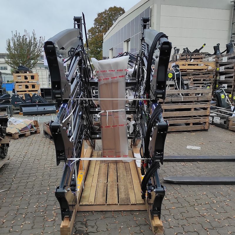 Stoll Frontlader Schwinge Solid 40-22 P mit 3.Steuerkr. Comfortdrive, 916 mm