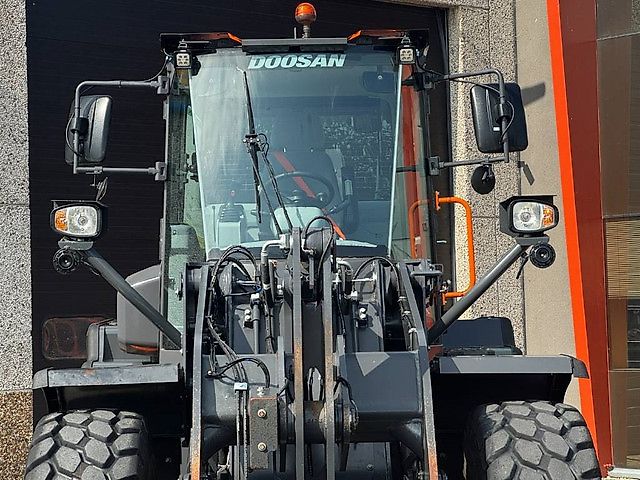 Doosan DEVELON /DL200-7, central lubrication, 2022