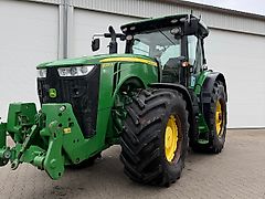 John Deere 8320 R E23