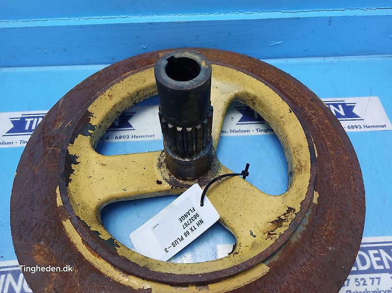 New Holland TX68 Flange 9832767 (Spare part/Reservedel/Ersatzteil)