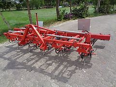 Gruse 4 reihiges Kartoffelreihen Pflegegerät Je Reihe 3 Gänsfußschare Reihenstrigel Dammformer Dammglätter aus Edelstahl 75cm Reihenabstand mit 5Elementen nicht Grimme