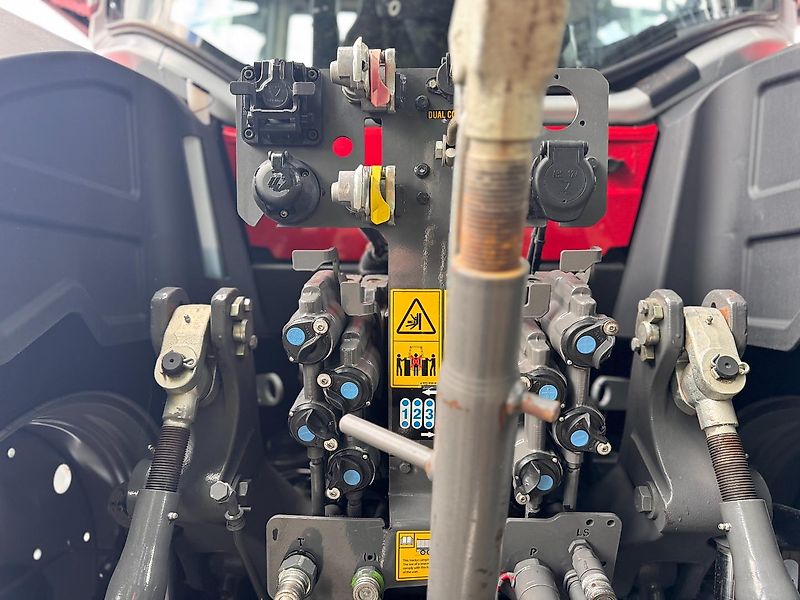 Massey Ferguson 8s.205 Dyna7 Exclusive