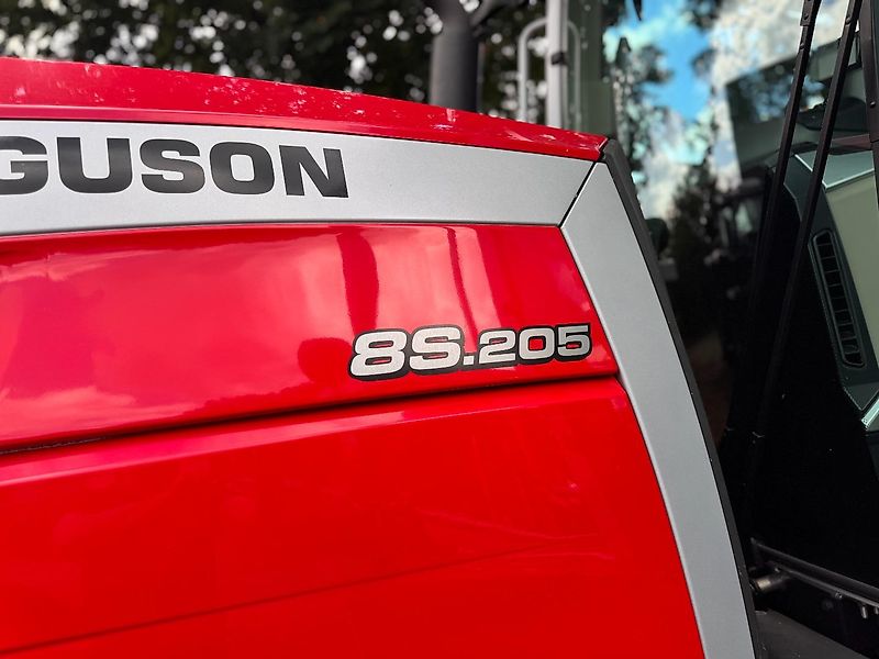 Massey Ferguson 8s.205 Dyna7 Exclusive