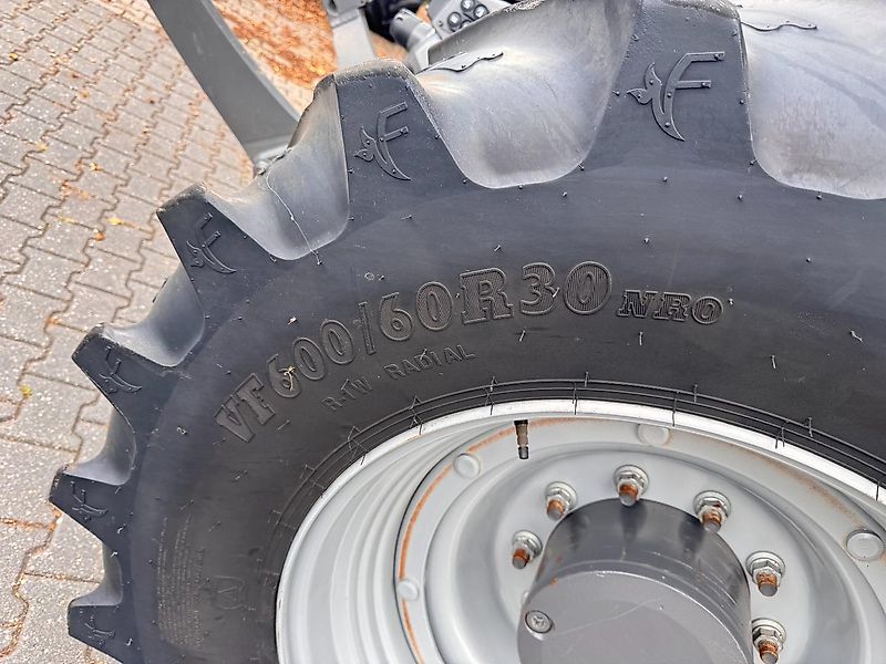 Massey Ferguson 8s.205 Dyna7 Exclusive