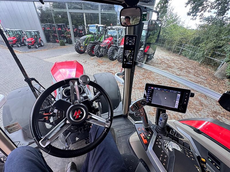 Massey Ferguson 8s.205 Dyna7 Exclusive