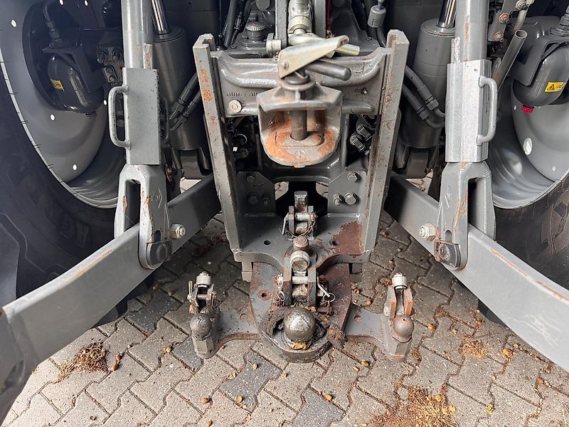 Massey Ferguson 8s.205 Dyna7 Exclusive