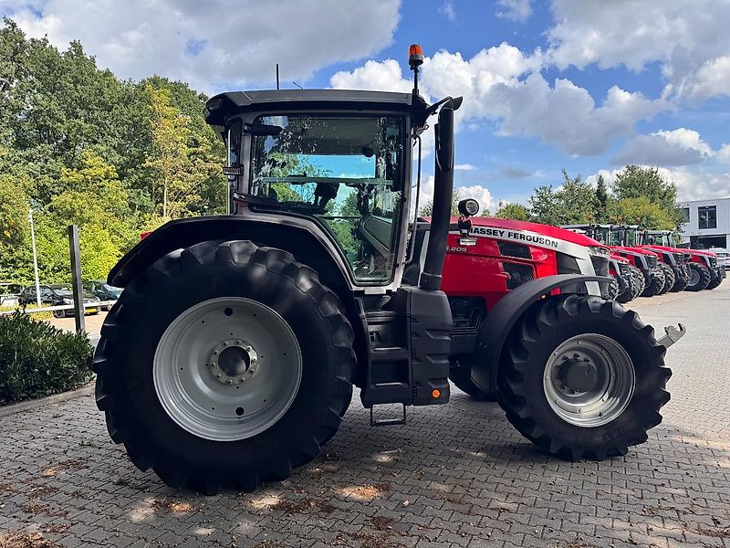 Massey Ferguson 8s.205 Dyna7 Exclusive