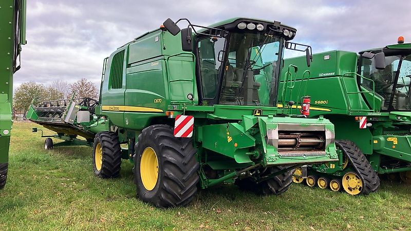 John Deere C 670