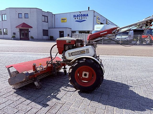 Honda F800 Veegmachine