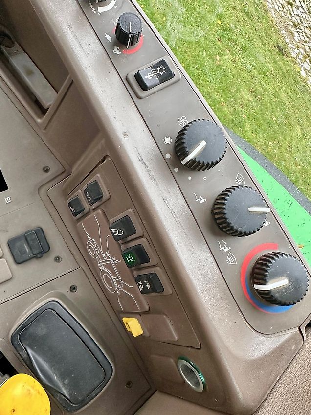 John Deere 6130M AQuad