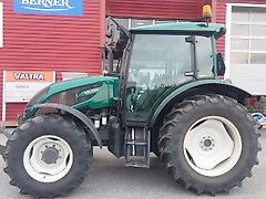 Valtra A104 MH