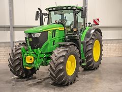 John Deere 6R215