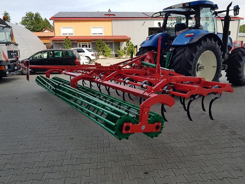 AGRO-MASZ APS 60H mit Meißelschar