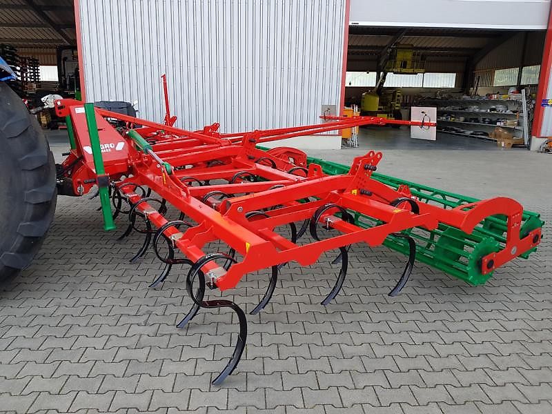 AGRO-MASZ APS 60H mit Meißelschar