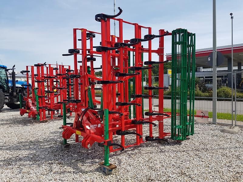 AGRO-MASZ APS 60H mit Meißelschar