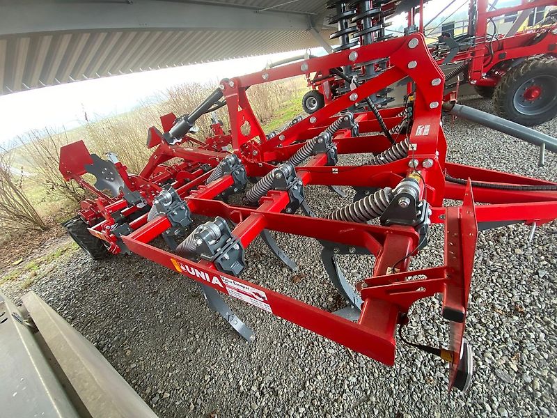 Unia Cross S dreibalkiger Flügelschargrubber 3m Auslösekraft 560kg Reifenpacker Walze