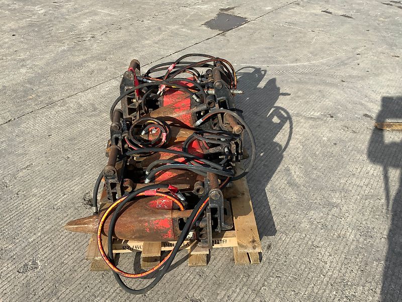 Choice of SANDVIC BreakersSL10, SL10M, SL30