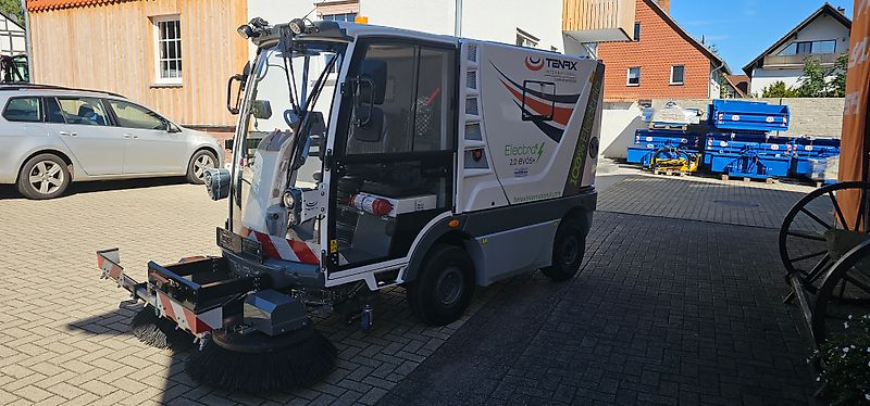 Tenax ELECTRA 2.0 EVOS + 100% elektrische Straßenreinigung - auch zur Miete!