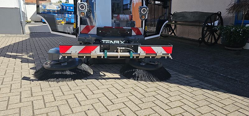 Tenax ELECTRA 2.0 EVOS + 100% elektrische Straßenreinigung - auch zur Miete!