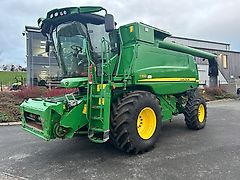 John Deere T550