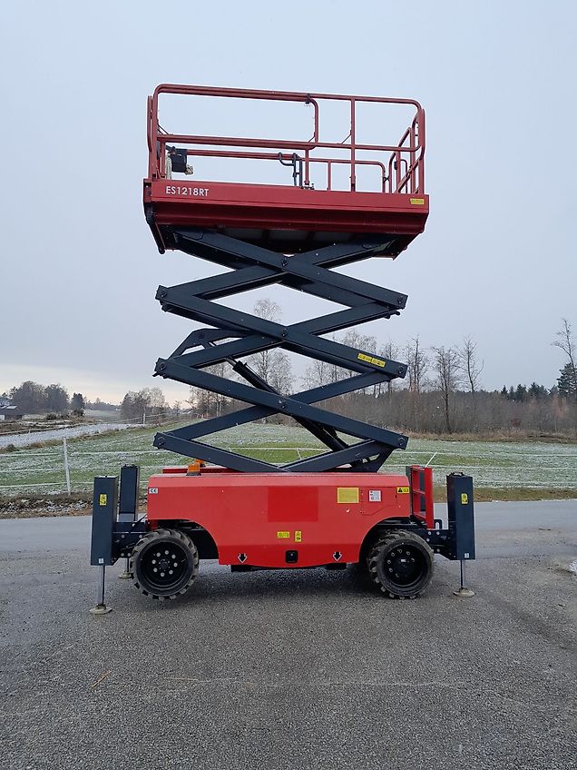 Arbeitsbühne / Geländescherenbühne