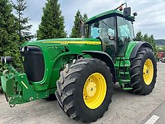 John Deere 8520