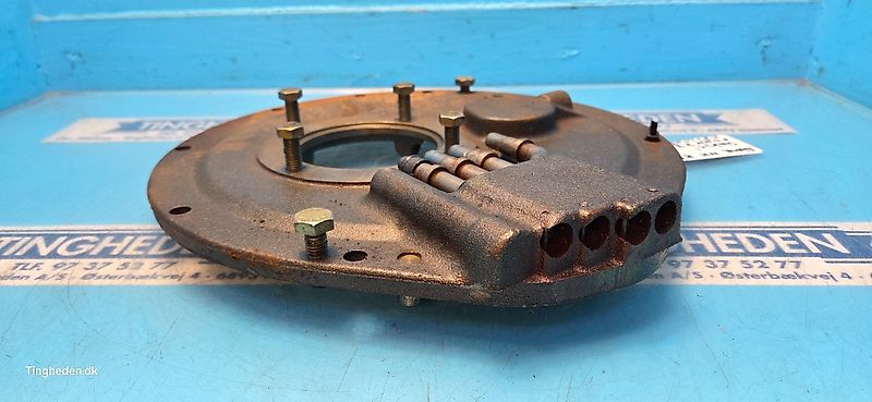 New Holland 8340 (Spare part/Reservedel/Ersatzteil)