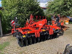 Kuhn OPTIMER L300 Flexliner, Beleuchtung, Striegel