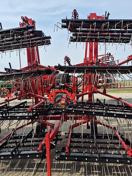 Quivogne HET 1200R Harrows