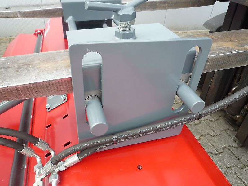 EURO-Jabelmann Kehrmaschine, Staplerkehrmaschine V 1501 GSKM, 1,50 m NEU