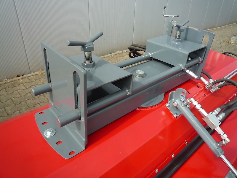 EURO-Jabelmann Kehrmaschine, Staplerkehrmaschine V 1751 GSKM, 1,75 m NEU