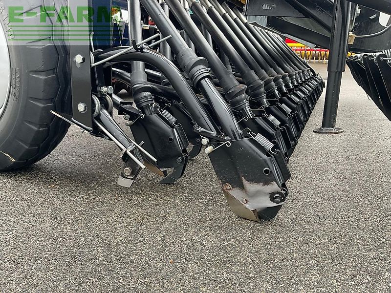 Regent Orbit- M 3000 und Vitasem 300 Drillmaschine