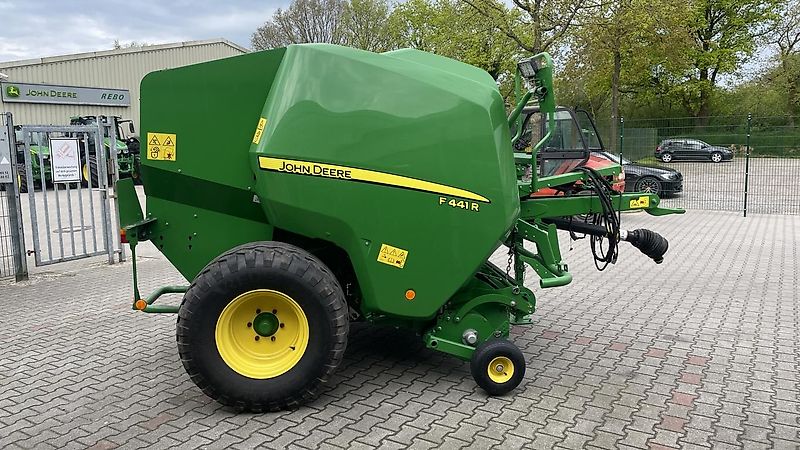 John Deere RUNDBALLENPRESSE F441R