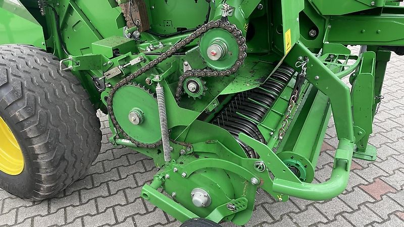 John Deere RUNDBALLENPRESSE F441R