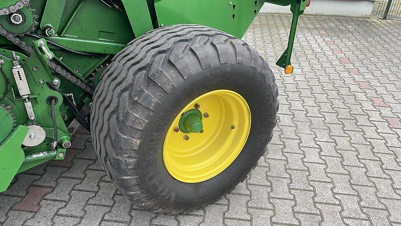 John Deere RUNDBALLENPRESSE F441R