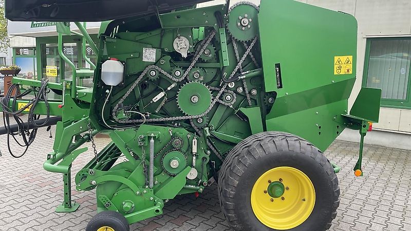 John Deere RUNDBALLENPRESSE F441R