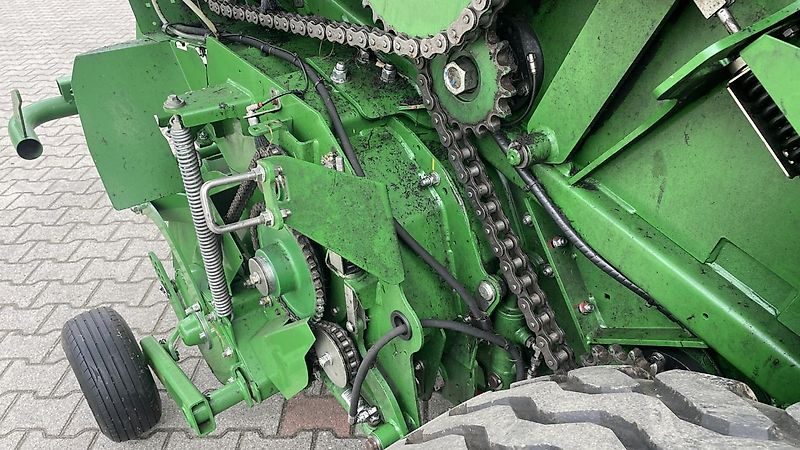 John Deere RUNDBALLENPRESSE F441R