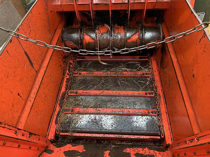 Kuhn USED Kuhn Primor 3560 Bale Shredder/ Feeder For Sale