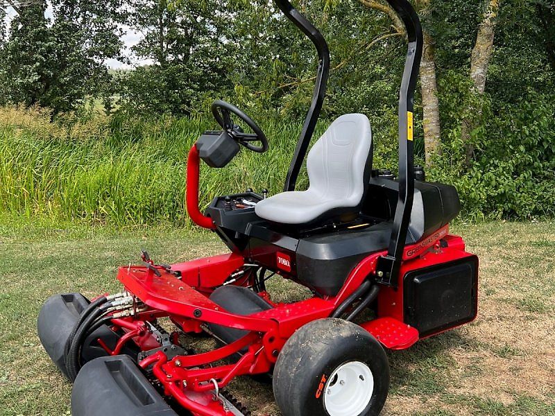 Toro greensmaster 3250d deals