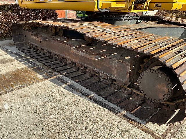 Komatsu Active PC240LC